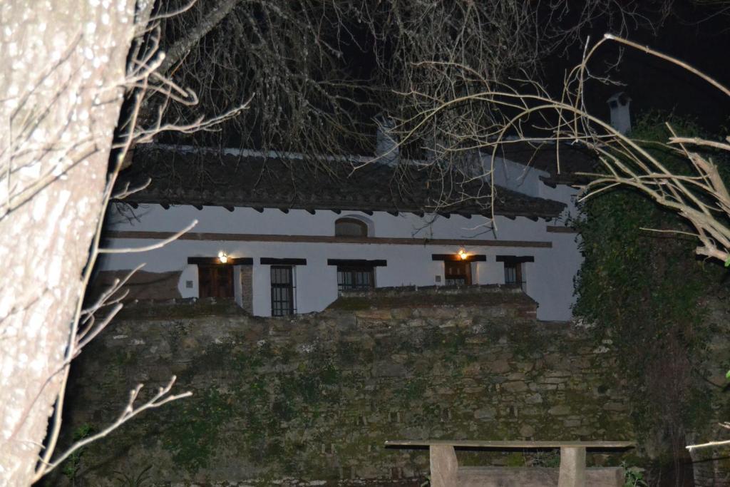 El Molino Del Corcho Apartment Cazalla de la Sierra Luaran gambar