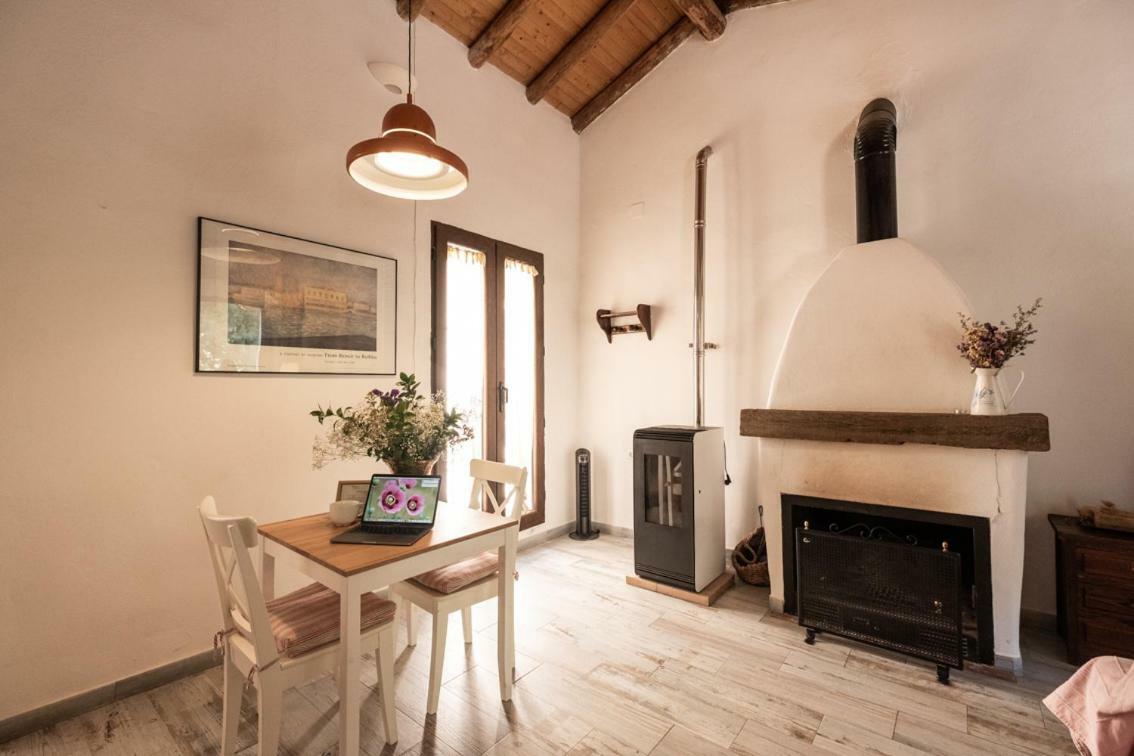 El Molino Del Corcho Apartment Cazalla de la Sierra Luaran gambar