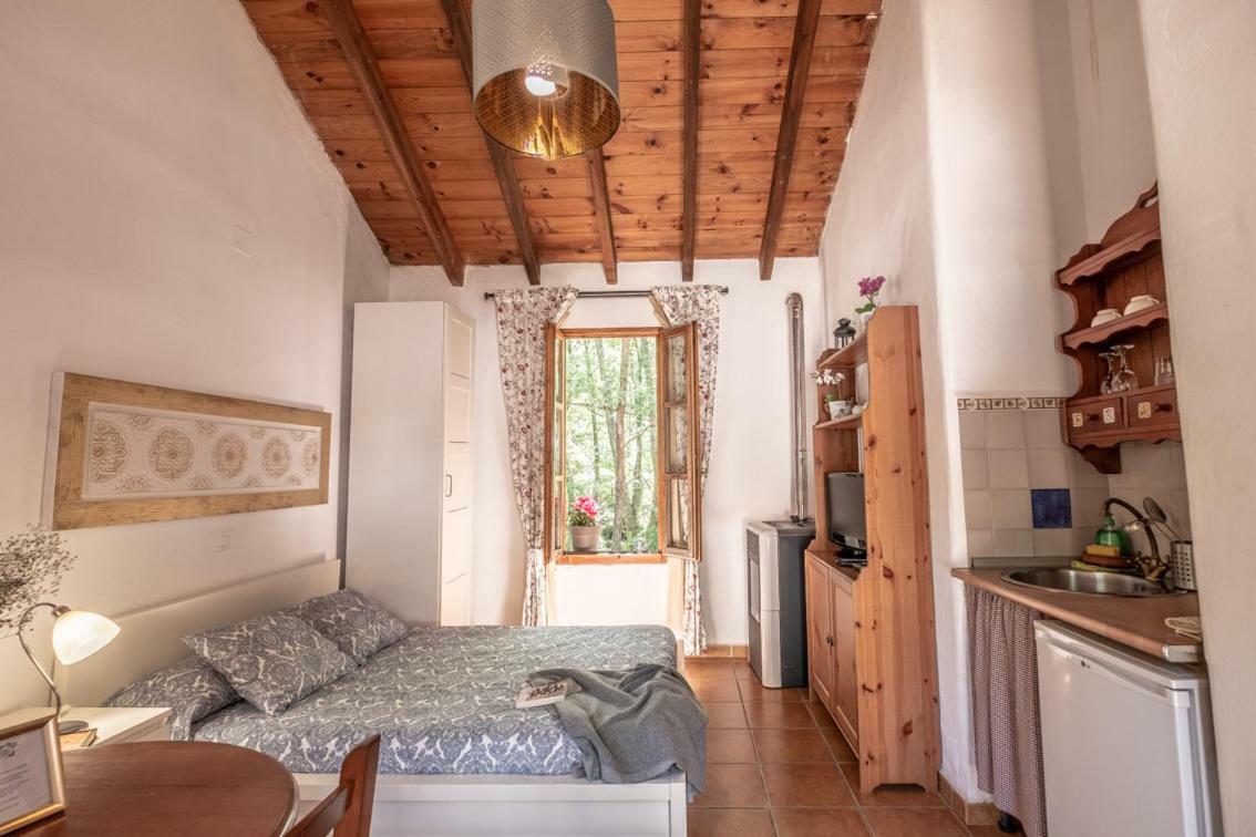El Molino Del Corcho Apartment Cazalla de la Sierra Luaran gambar