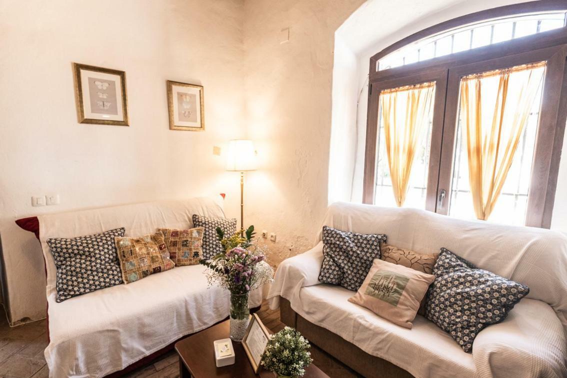 El Molino Del Corcho Apartment Cazalla de la Sierra Luaran gambar